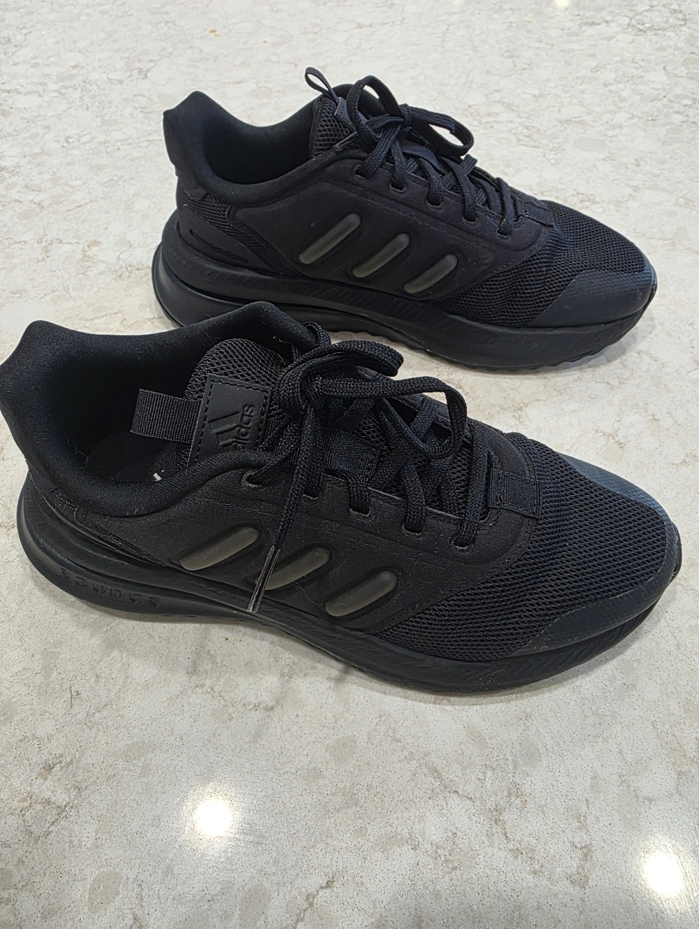 Youth Adidas Size 5 Black